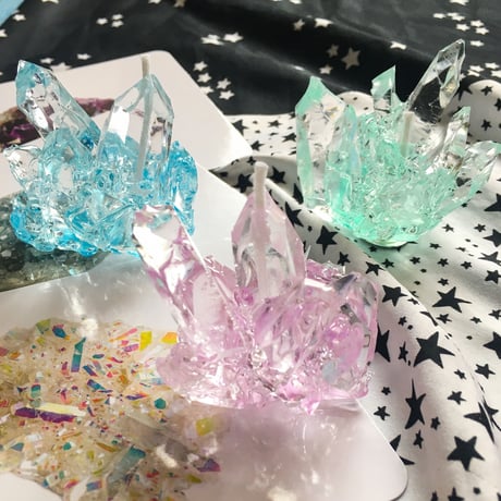クリスタルキャンドル（サイズ約5-6cm/カラー4種類/グミワックス/ヒーリングキャンドル/小さなオマケ付き）1個