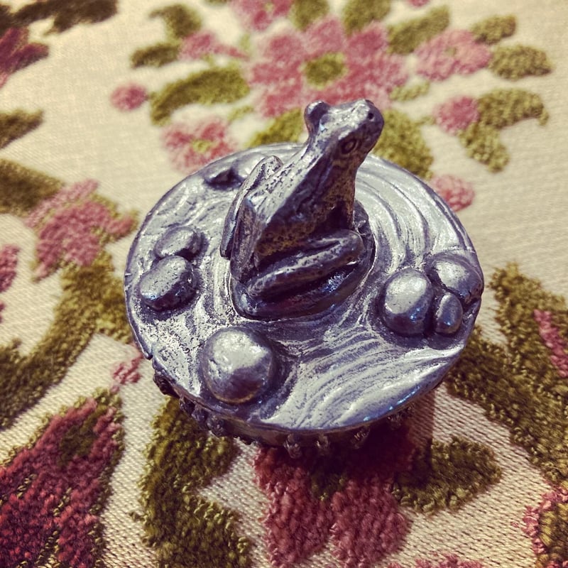 カエル型小物入れ カエル型小物入れ