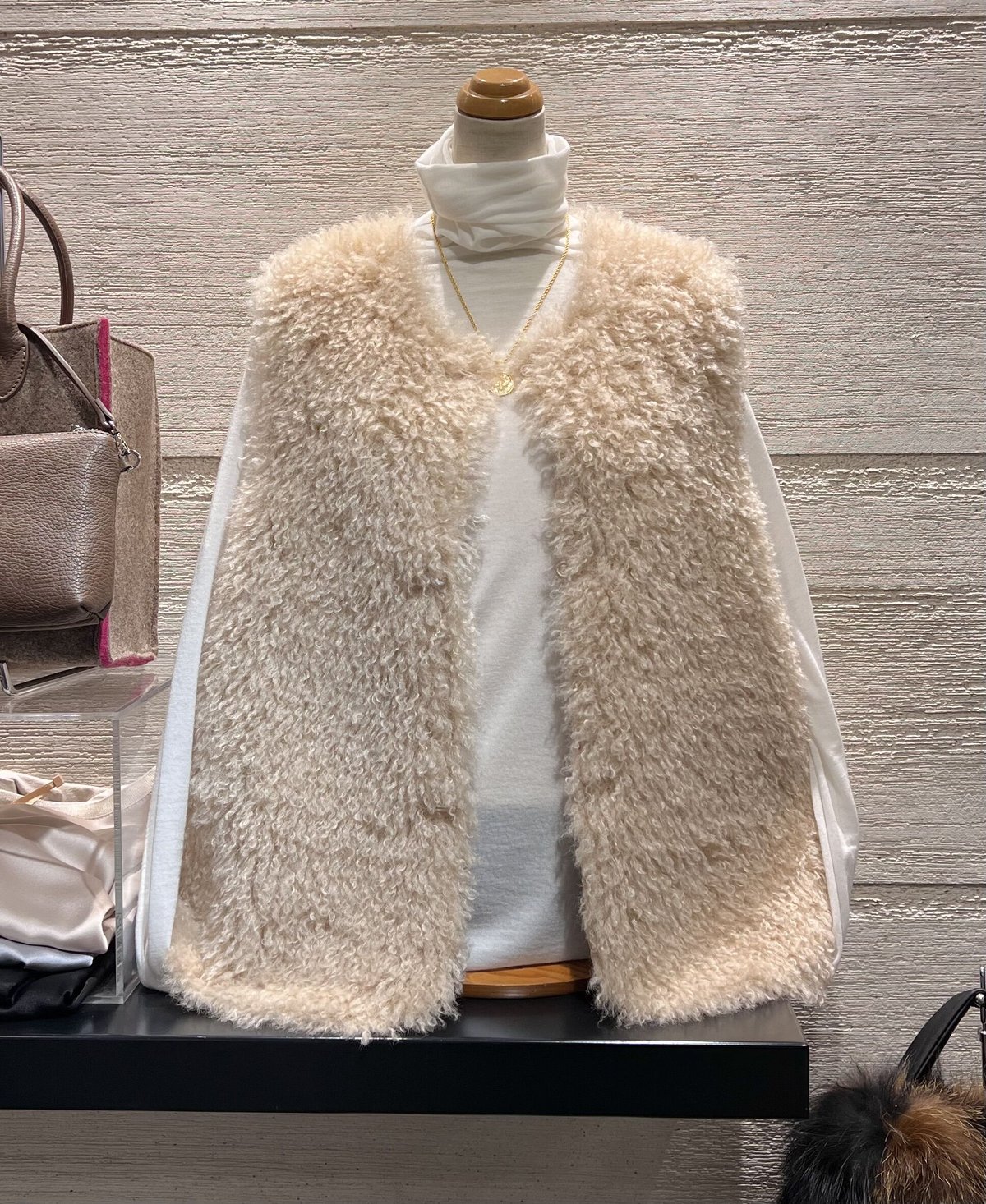 エコファーリバーシブルショートジレ | BELLE MARIEE ONLINE SHOP