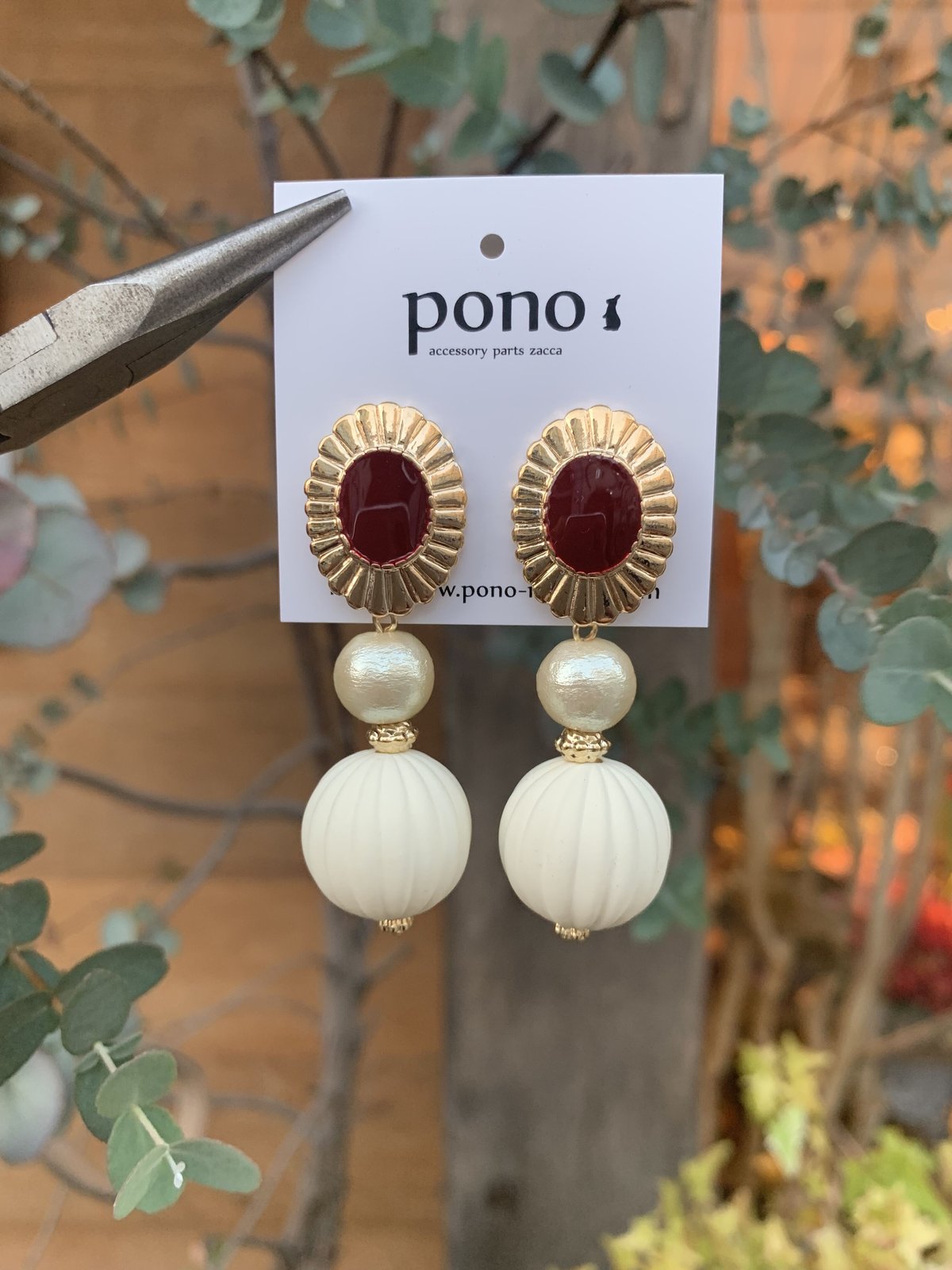 103 ボタンカボションとチェーンタッセルのかっこ良い　ピアスorイヤリング 103 ボタンカボションとチェーンタッセルのかっこ良い ピアスor