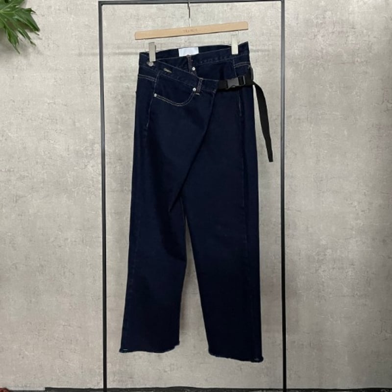 TRANOI.（トラノイ） アンバランスデニムジーンズ | ZAZABYS