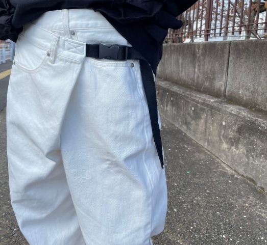 TRANOI.（トラノイ） アンバランスデニムジーンズ | ZAZABYS