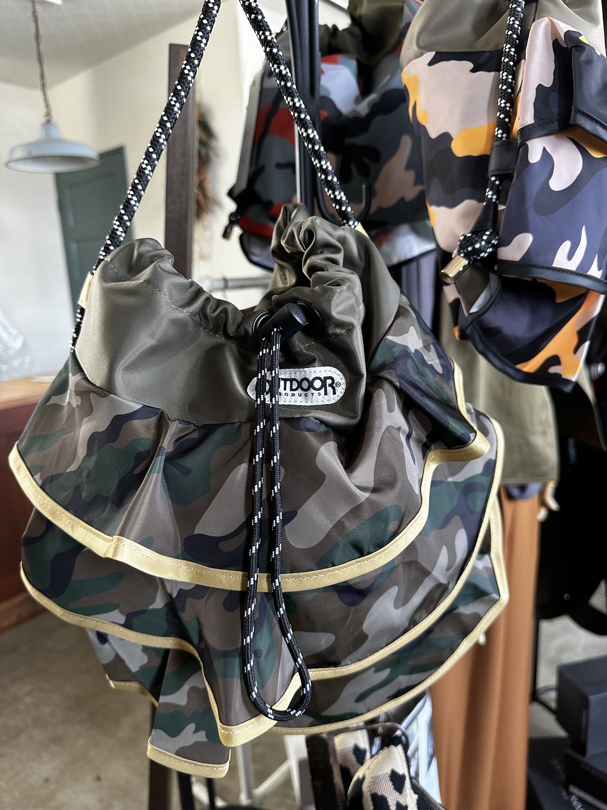 OUTDOOR RISLEY バッグ　カーキ　1回使用　しみあり OUTDOOR RISLEY バッグ カーキ 1回使用 しみあり OUTDOOR RISLEY