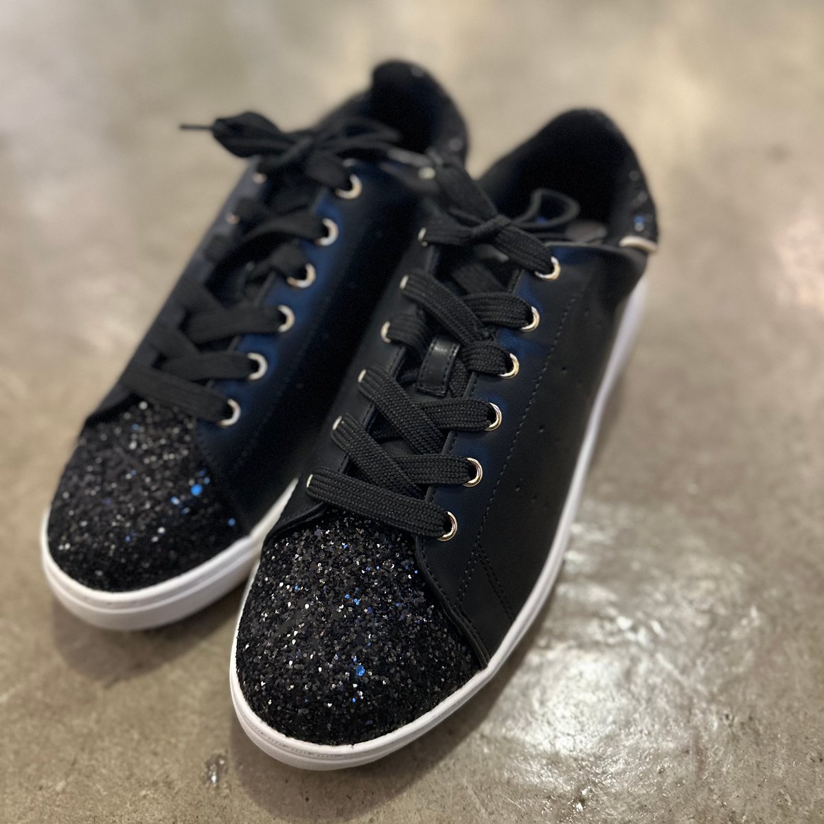 Libero(リベロ) ビジューローカットスニーカー | ZAZABYS Libero(リベロ) ビジューローカットスニーカー | ZAZABYS