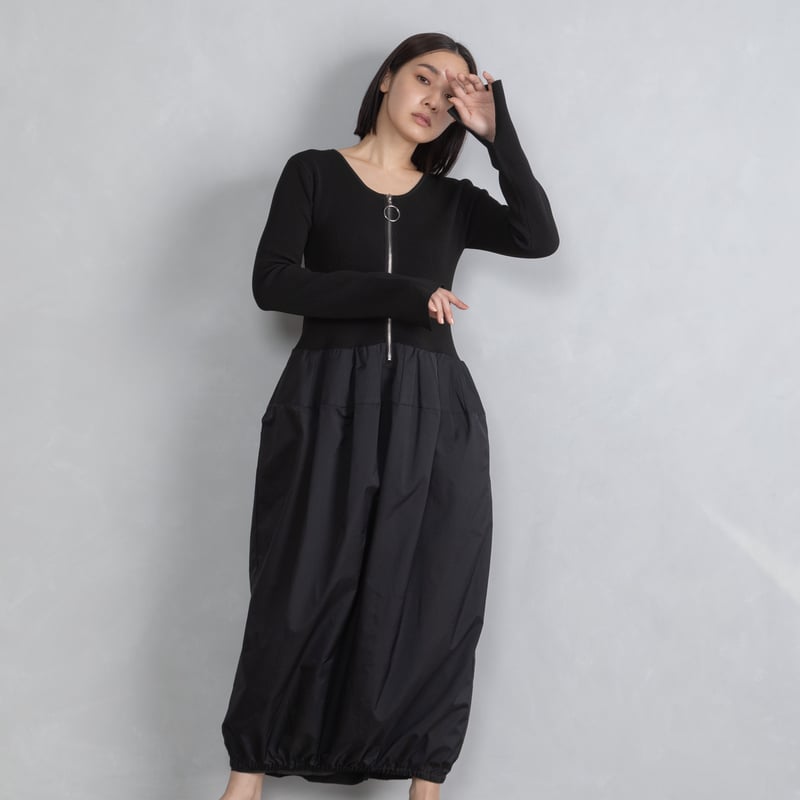 MARECHAL TERRE マルシャルテル 美品ドッキングワンピース ブラック 予約商品 MARECHAL TERRE(マルシャルテル）ニット