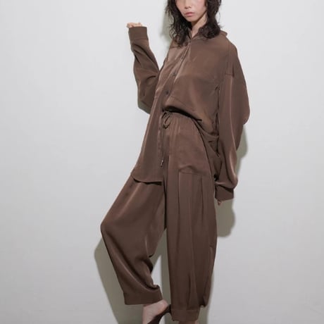 26SS予約アイテム　CYANTOKYO（シアントーキョー）ヘムタックグロッシーイージーパンツ