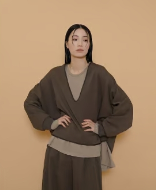 CYANTOKYO（シアントーキョー） ラウンドギャザーウォームドルマンTOPS