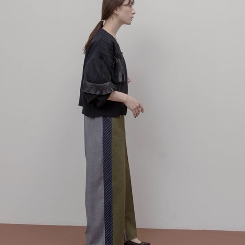 Eimeelaw（エイミーロー）シャーリングフリルニットブルゾン | ZAZABYS