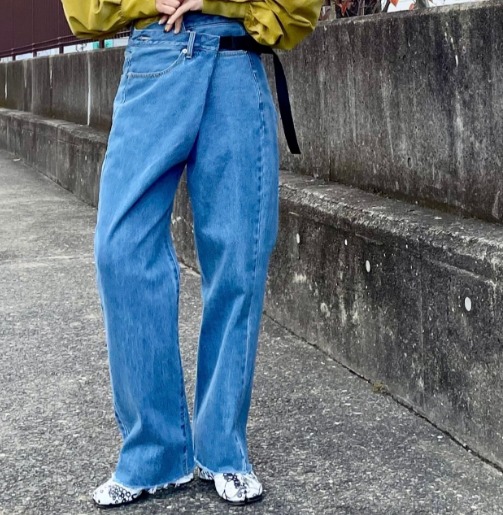 TRANOI.アンバランスデニムパンツ　サイズ0 TRANOI.（トラノイ） アンバランスデニムジーンズ | ZAZABYS