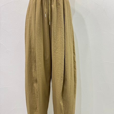26SS予約アイテム　CYANTOKYO（シアントーキョー）ヘムタックグロッシーイージーパンツ