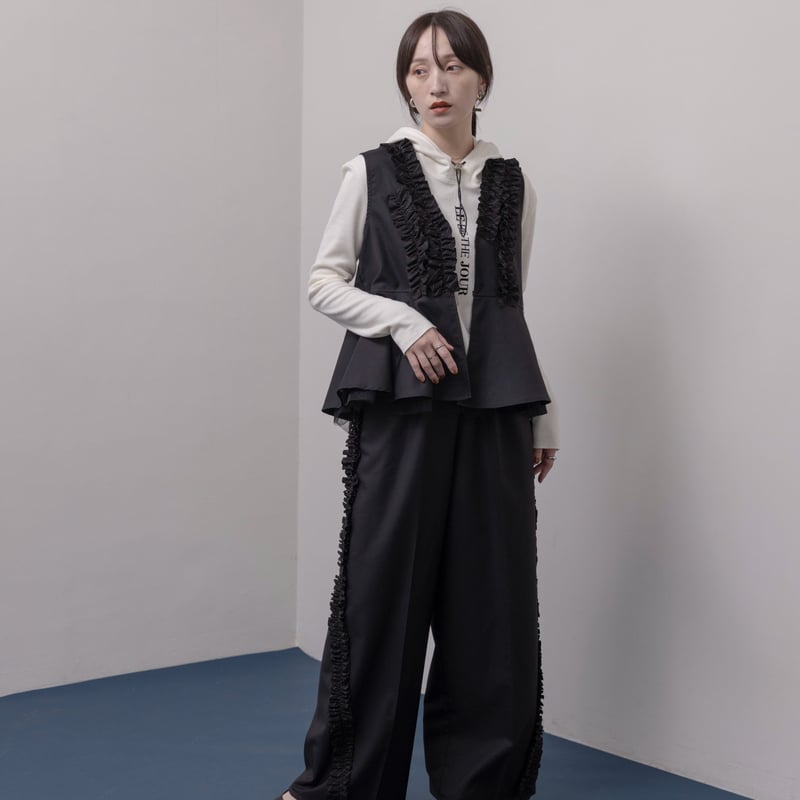 新品　今季　エイミーロウ　Eimee Law フリルトリミングパンツ　ブラック 89106299b_b_143_500.jpg