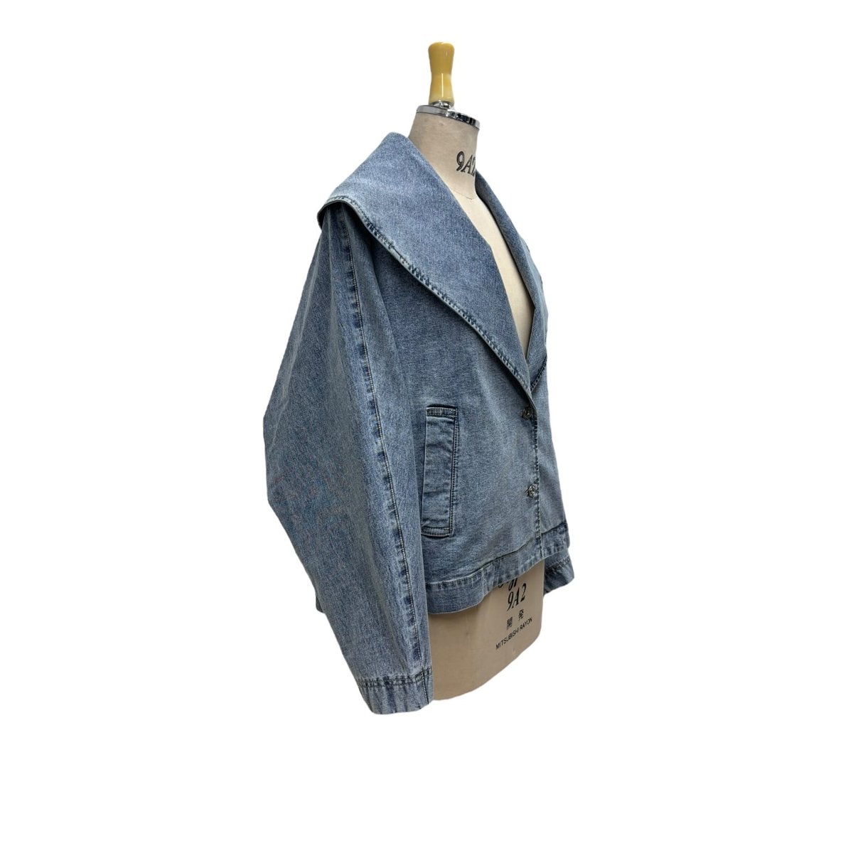 ayane デニムジャケット バルーンスリーブ ポケット付き 新品未使用タグ無し ayane デニムジャケット バルーンスリーブ ポケット付き 新品未使用