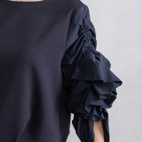MARECHALTERRE(マルシャルテル）ラッフルスリーブトップス