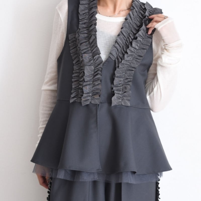 新品　今季　エイミーロウ　Eimee Law フリルトリミングパンツ　アイボリー フリルデザイン 2タックパンツ Eimee Law│Eimee Law & LHELBIE