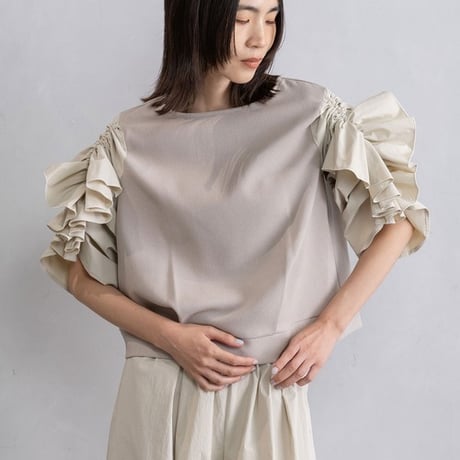 MARECHALTERRE(マルシャルテル）ラッフルスリーブトップス