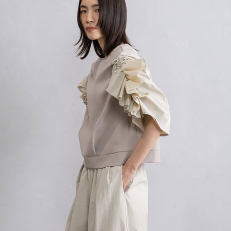 MARECHALTERRE(マルシャルテル）ラッフルスリーブトップス