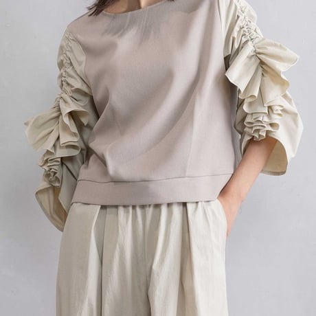 MARECHALTERRE(マルシャルテル）ラッフルスリーブトップス