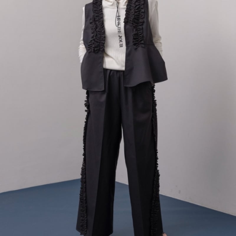 Eimeelaw（エイミーロー）ストライプフリルジレ×パンツ セットアップ