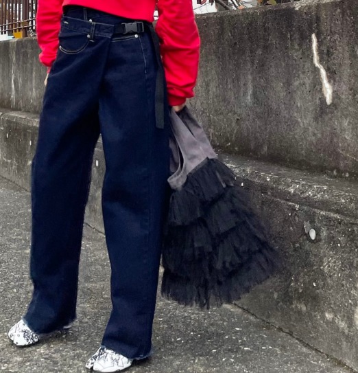 TRANOI.（トラノイ） アンバランスデニムジーンズ | ZAZABYS