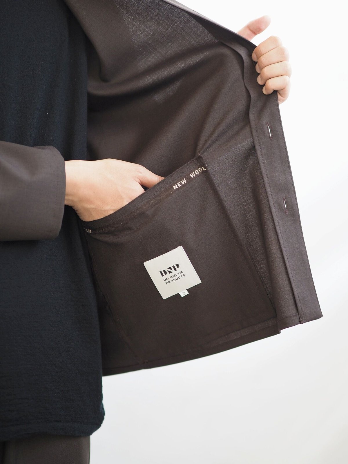 大ナゴヤプロダクツ 「ONの日」のシャツ ブラウン（ユニセックス