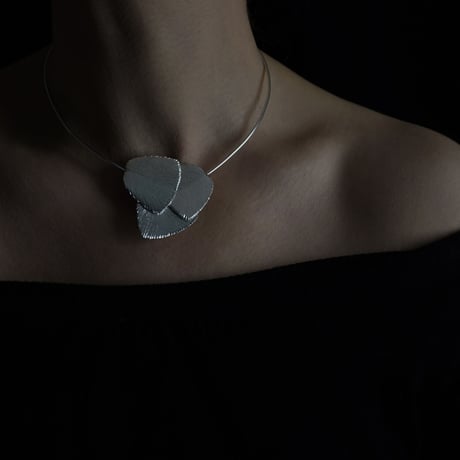 Pioni Design ネックレス：Serenity