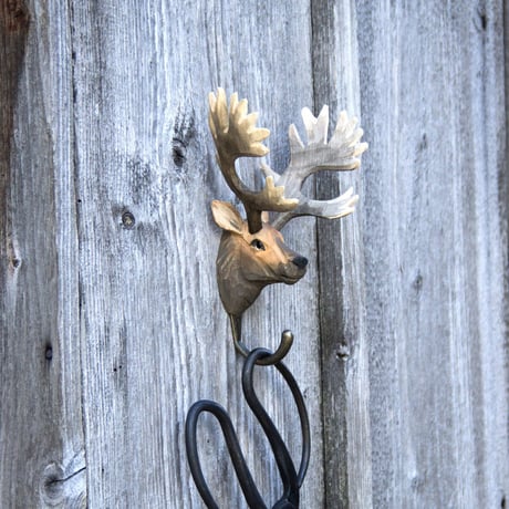 Wildlife Garden 手彫りアニマル・フック アカシカ