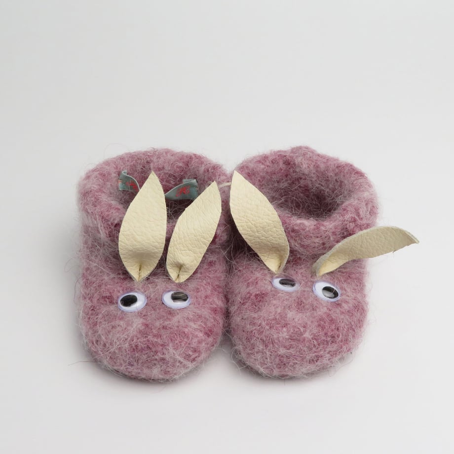 5fd984b88a4572552a818636