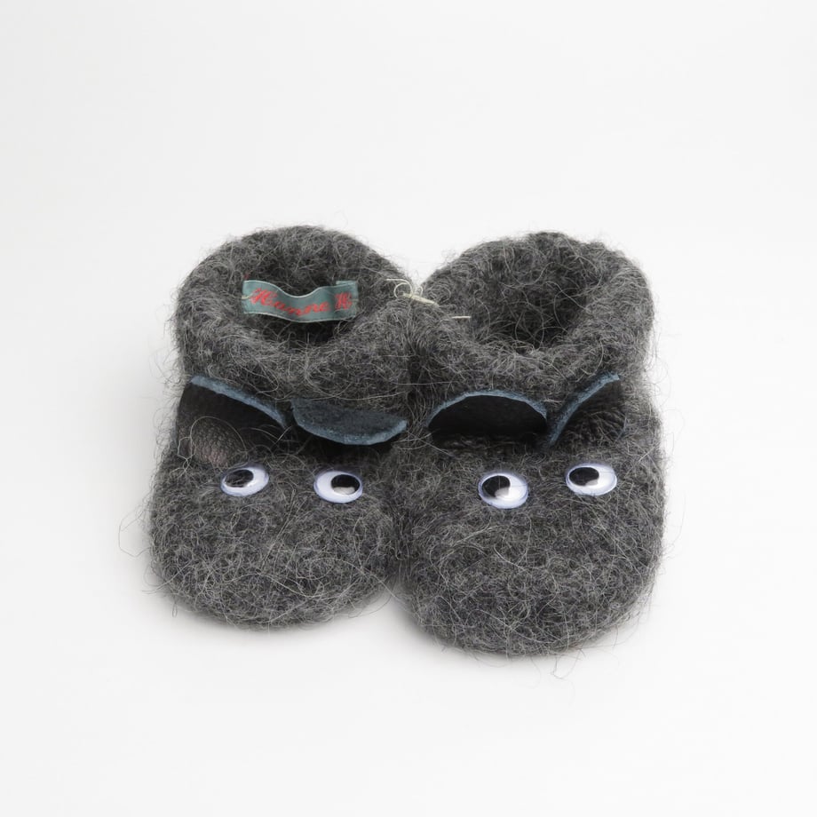 5fd984b88a4572552a818636