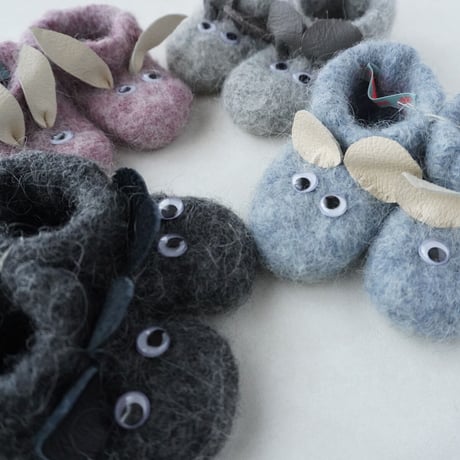 ベビーブーツ 乳幼児用 室内用 ウール ６－18か月 | Hanne H：ブーティ