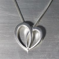 ペンダント ネックレス ハート シルバー925 北欧デザイン ハンドメイド フィンランド製 ギフト | Sassi Design：ハピネス