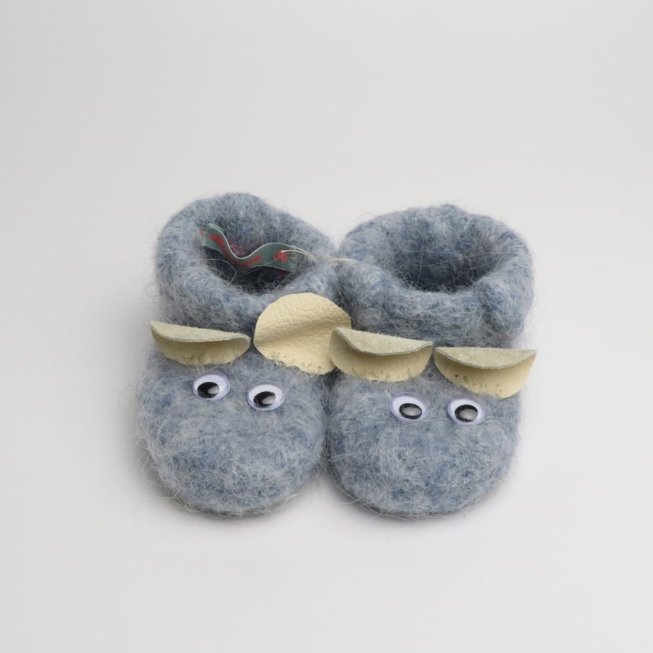 5fd984b88a4572552a818636