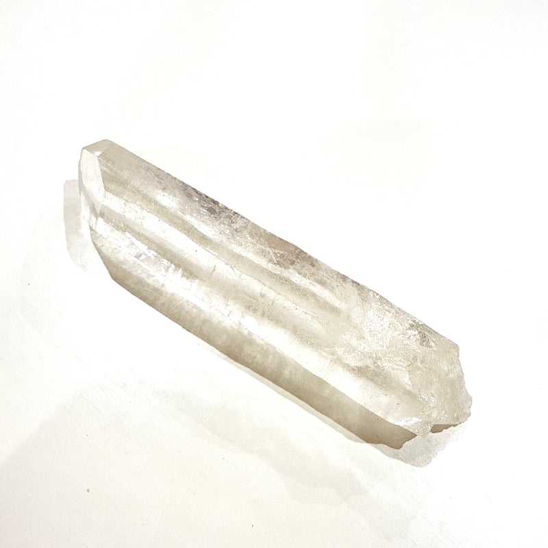 New✨虹入り🌈🤍マニカラン産ヒマラヤ水晶_c🤍お守りクリスタル | amo