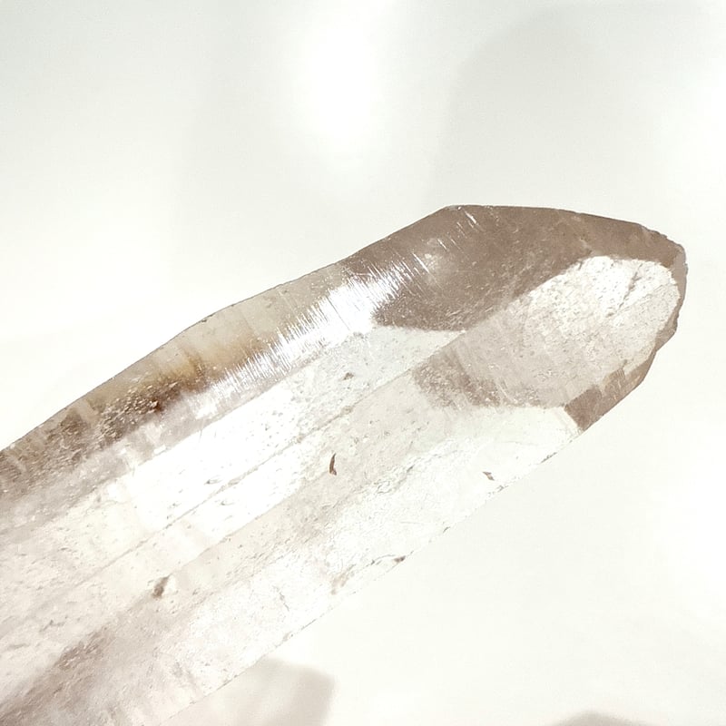 New✨虹入り🌈🤍マニカラン産ヒマラヤ水晶_c🤍お守りクリスタル | amo