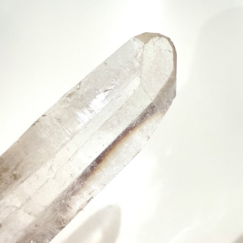 New✨虹入り🌈🤍マニカラン産ヒマラヤ水晶_c🤍お守りクリスタル | amo