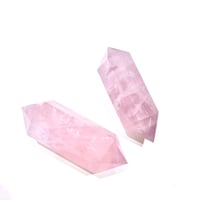 New✨🩷ダブルポイントローズクォーツ🩷お守りクリスタル