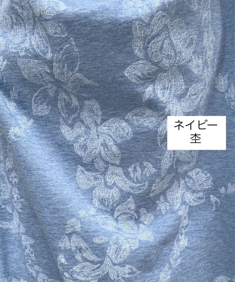 りか様　Pikake ガーデニアピカケレイ柄Vネックワンピース りか様 Pikake ガーデニアピカケレイ柄Vネックワンピース - メルカリ