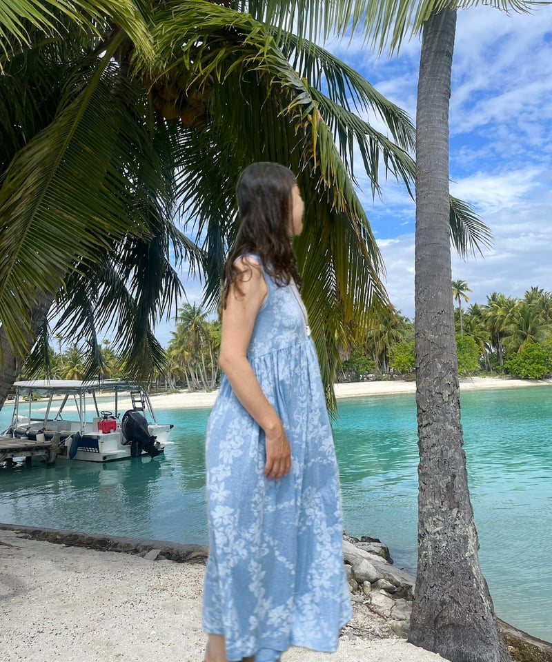 りか様　Pikake ガーデニアピカケレイ柄Vネックワンピース りか様 Pikake ガーデニアピカケレイ柄Vネックワンピース - メルカリ