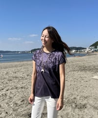 64021　フラワープリントクルーTシャツ