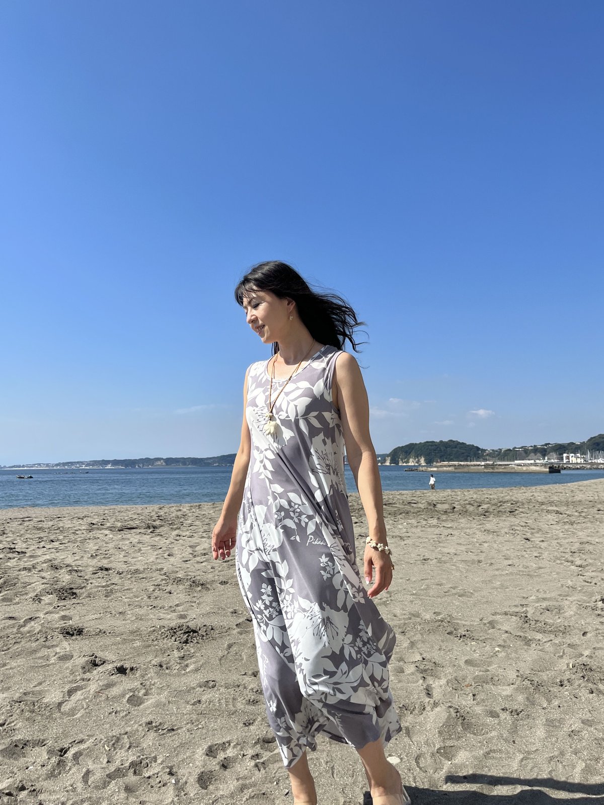 84313 マグノリア柄Aラインワンピース | Pikake