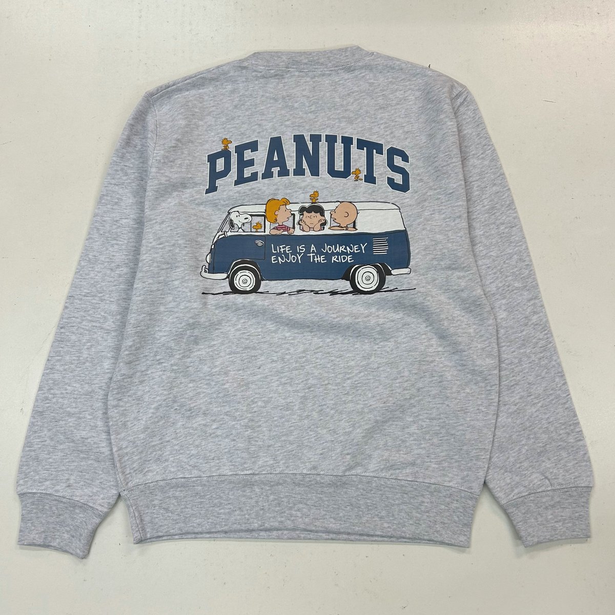 VW&PEANUTS コラボトレーナー PEANUTSの仲間とワーゲンバス SVW1343-1