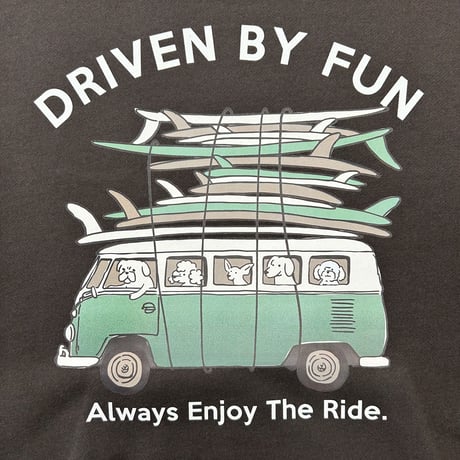 VW 裏毛プルパーカー　DRIVEN　BY　FUN　DVW6304M