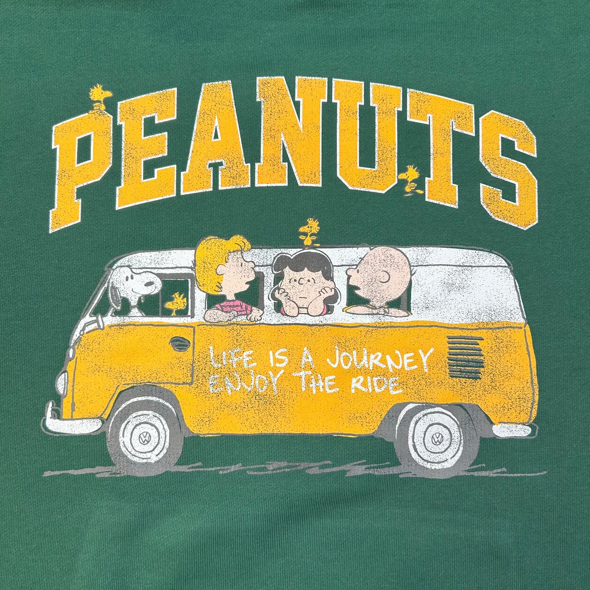 VW×PEANUTS BUSと仲間たちプルパーカーSVW1333-803 | SUN & WE