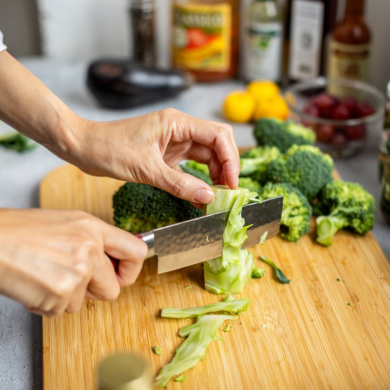 小菜切｜No.42｜VG10ステンレス 積層槌目 口金無 レッド | 越前打刃物