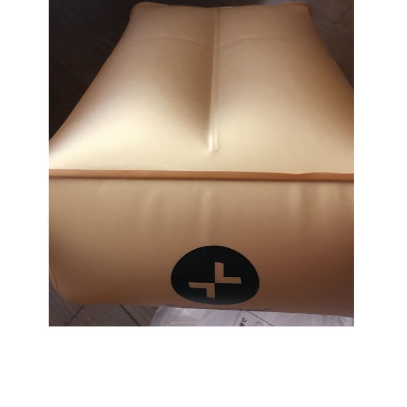 エゴスキュークッション（角） | Kazuko Shiraishi OFFICIAL STORE