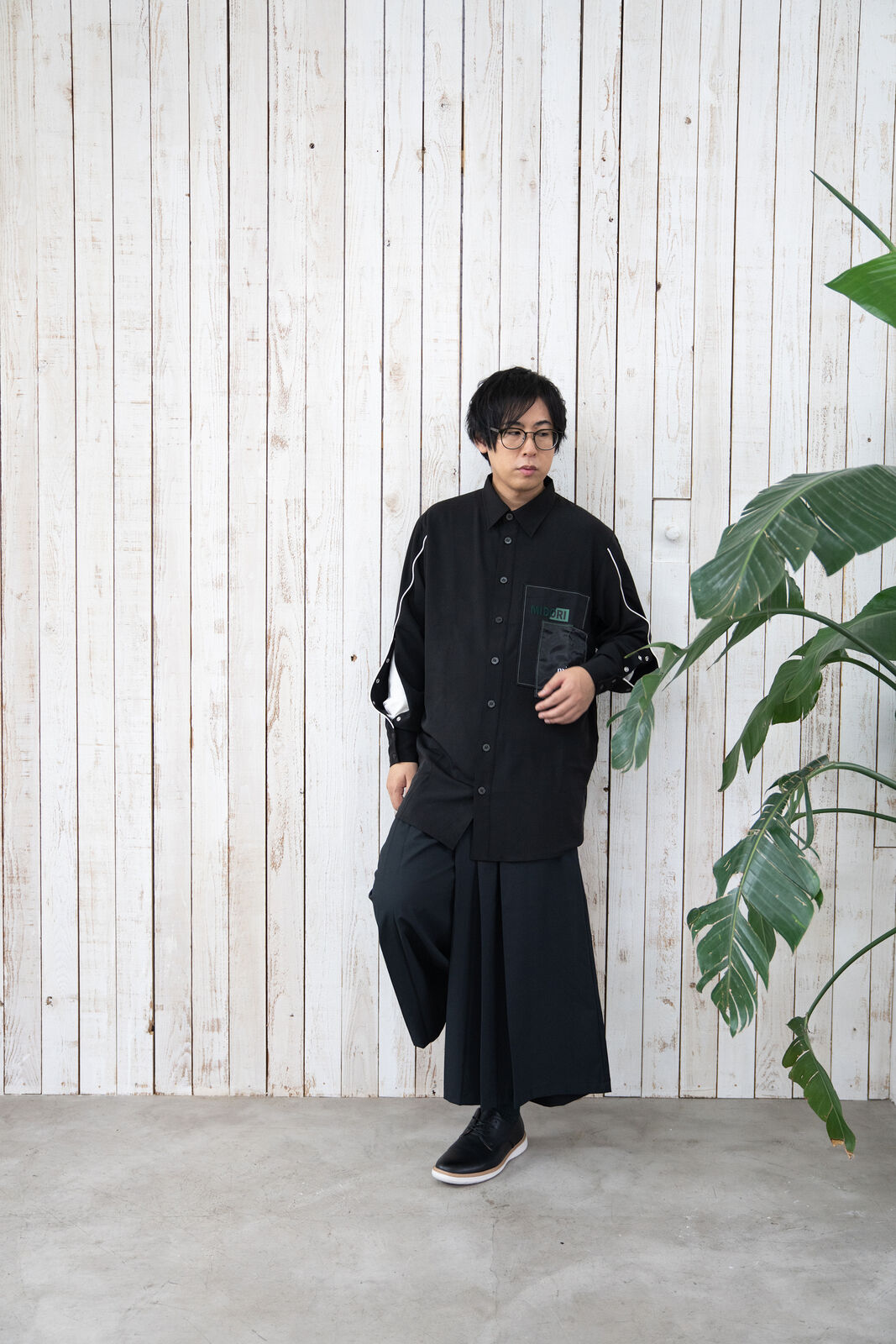 Overlapping shirt BLK | MIDORI mirthful dozenth