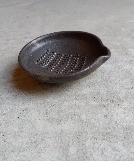 片口 おろし ミニ　鉄釉