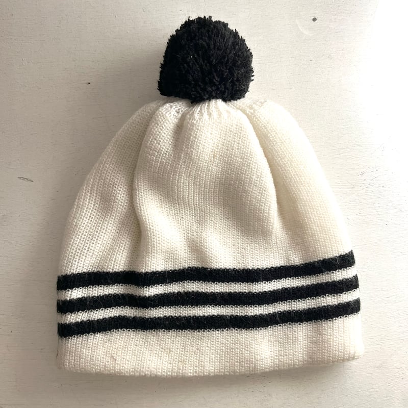 90s “adidas” beanie 】 | Skeleton Lamp