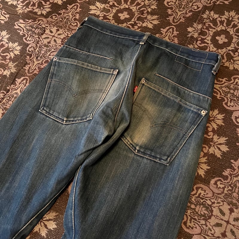 00s “Levi's” Engineered Jeans 】 | Skeleton Lamp