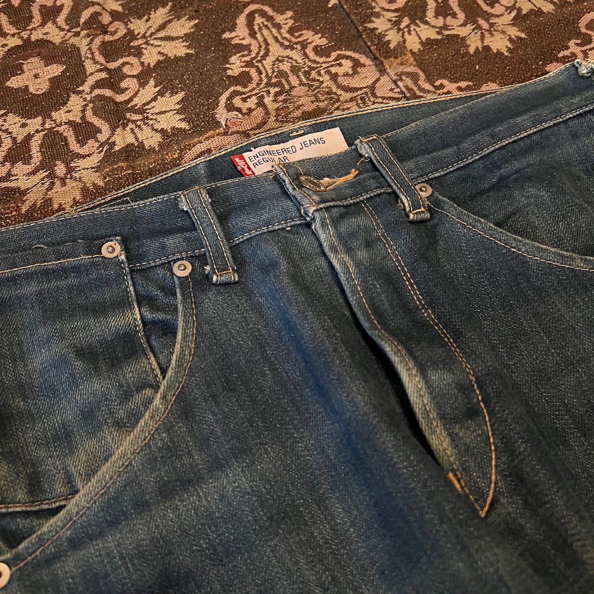 00s “Levi's” Engineered Jeans 】 | Skeleton Lamp