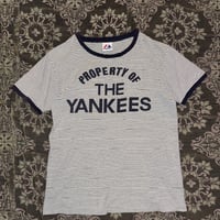 【 “Yankees” border T-shirt 】